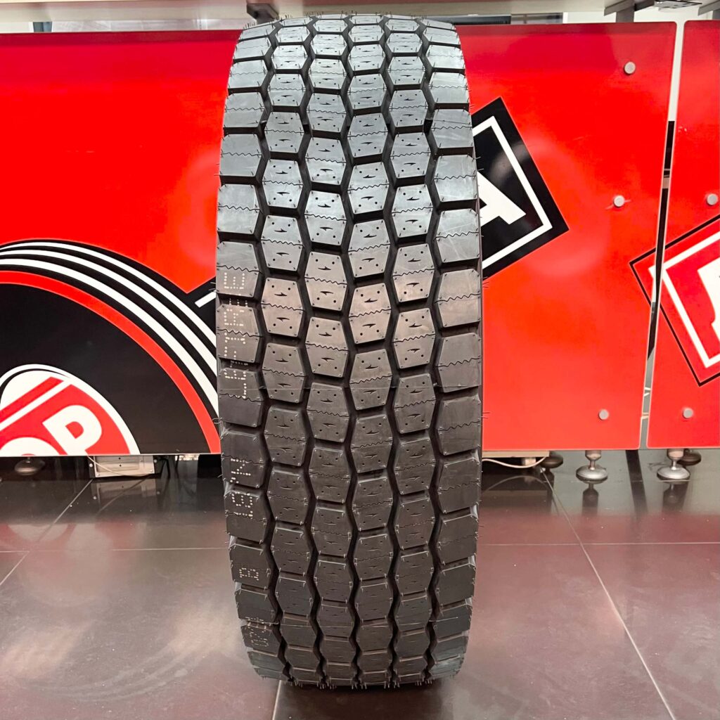 Шини MAXELL 315/70 R22.5 SUPER LD2 ведучі на тягач