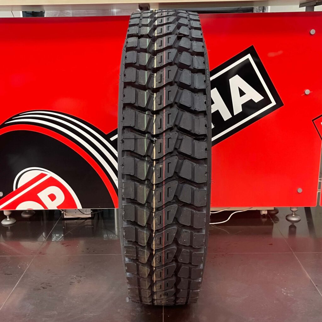 Шини камаз TRACMAX 10.00 R20 GRT928 ведуча