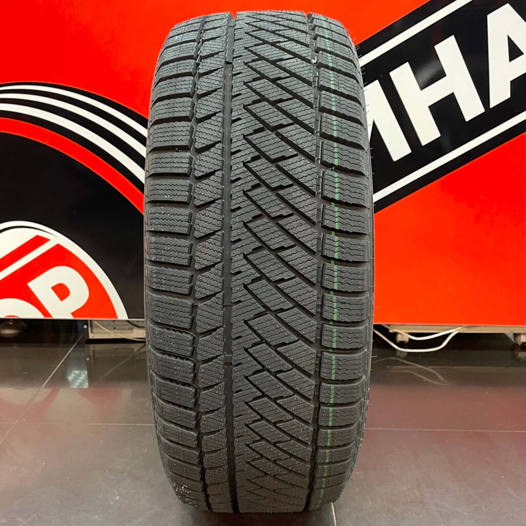 Зимові шини Haida 225/65 R17 HD687