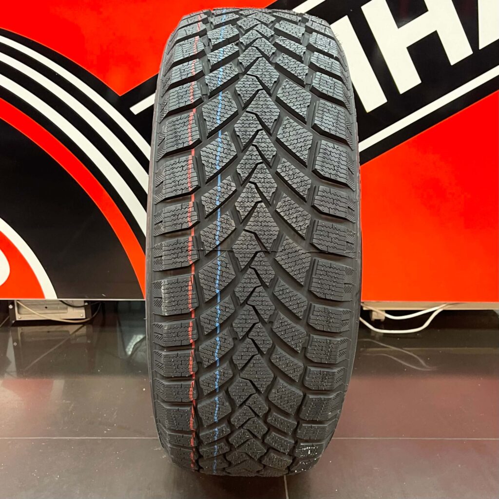 Зимові шини Haida 215/55 R16 HD617