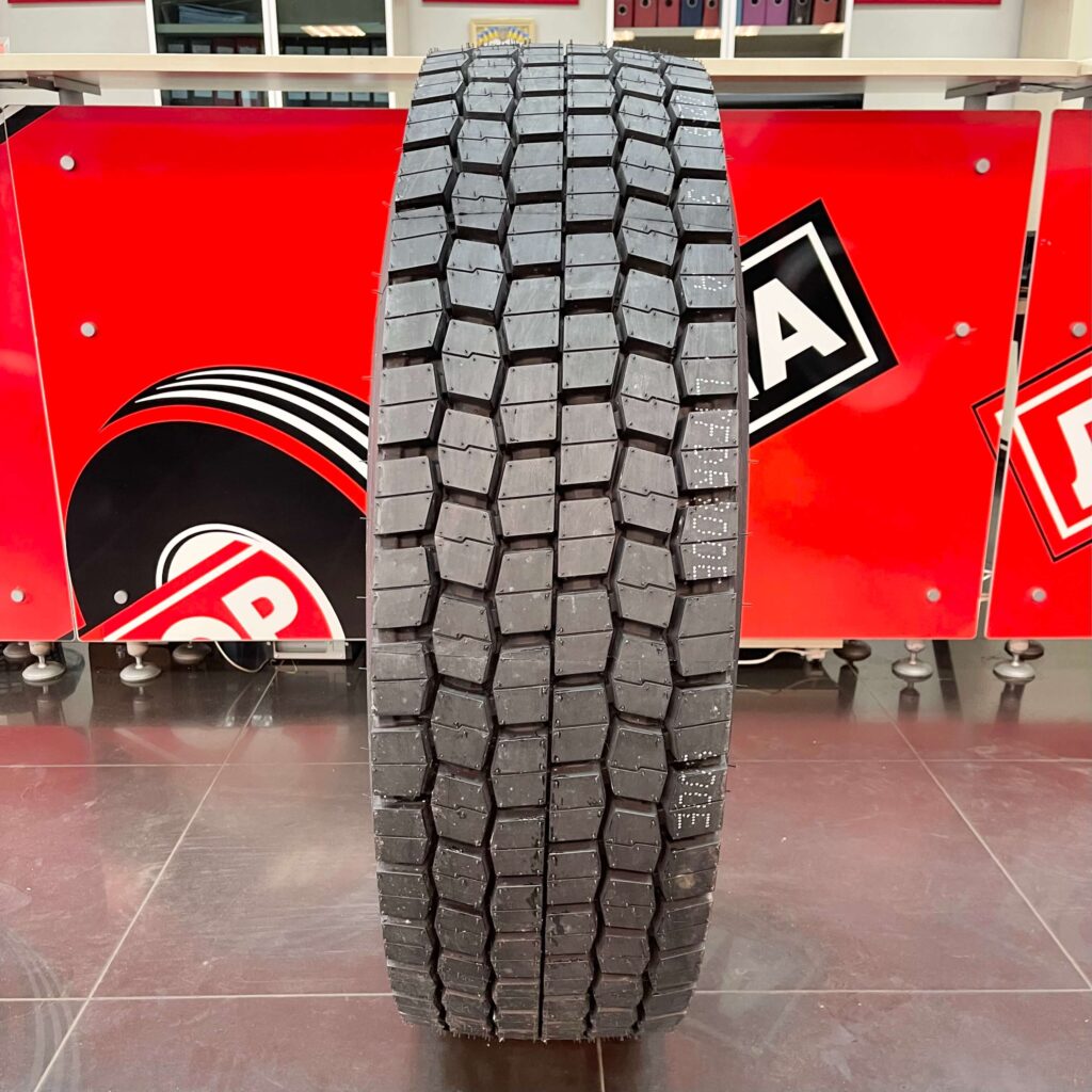 Шини WANLI 315/80 R22.5 SDR800 ведучі