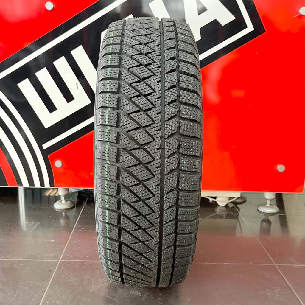 Зимові шини Haida 195/65 R15 HD687