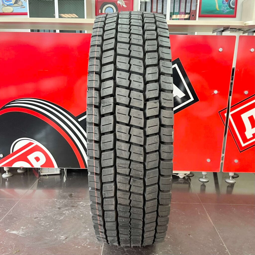 Шини UNICOIN 315/80 R22.5 ведуча