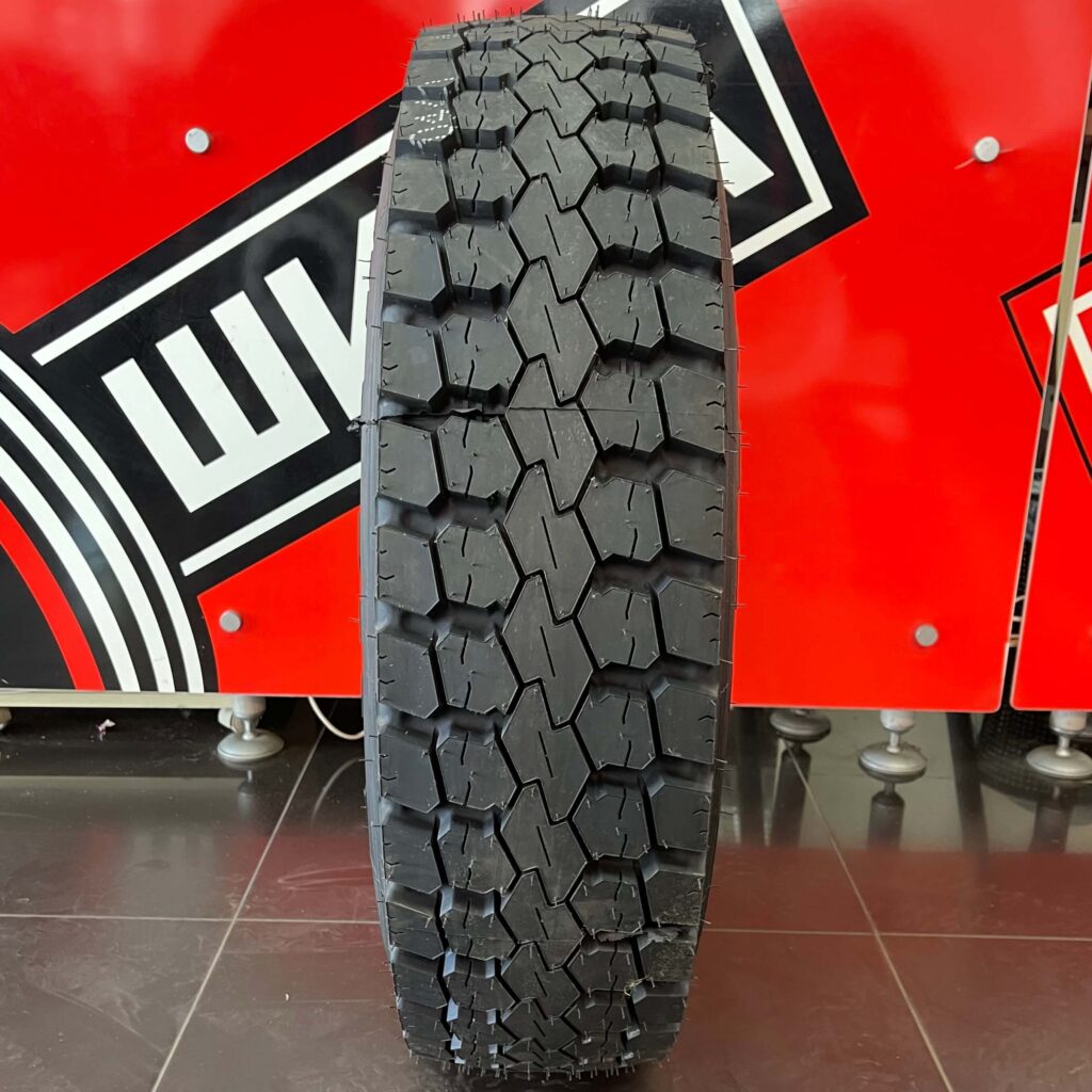 Шини WANLI 215/75 R17.5